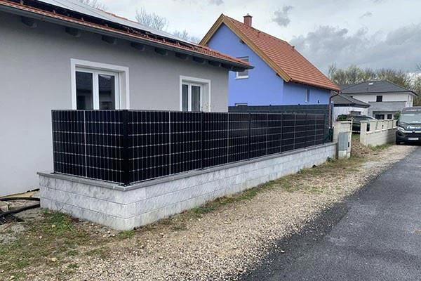 Bifacial Solar Fence